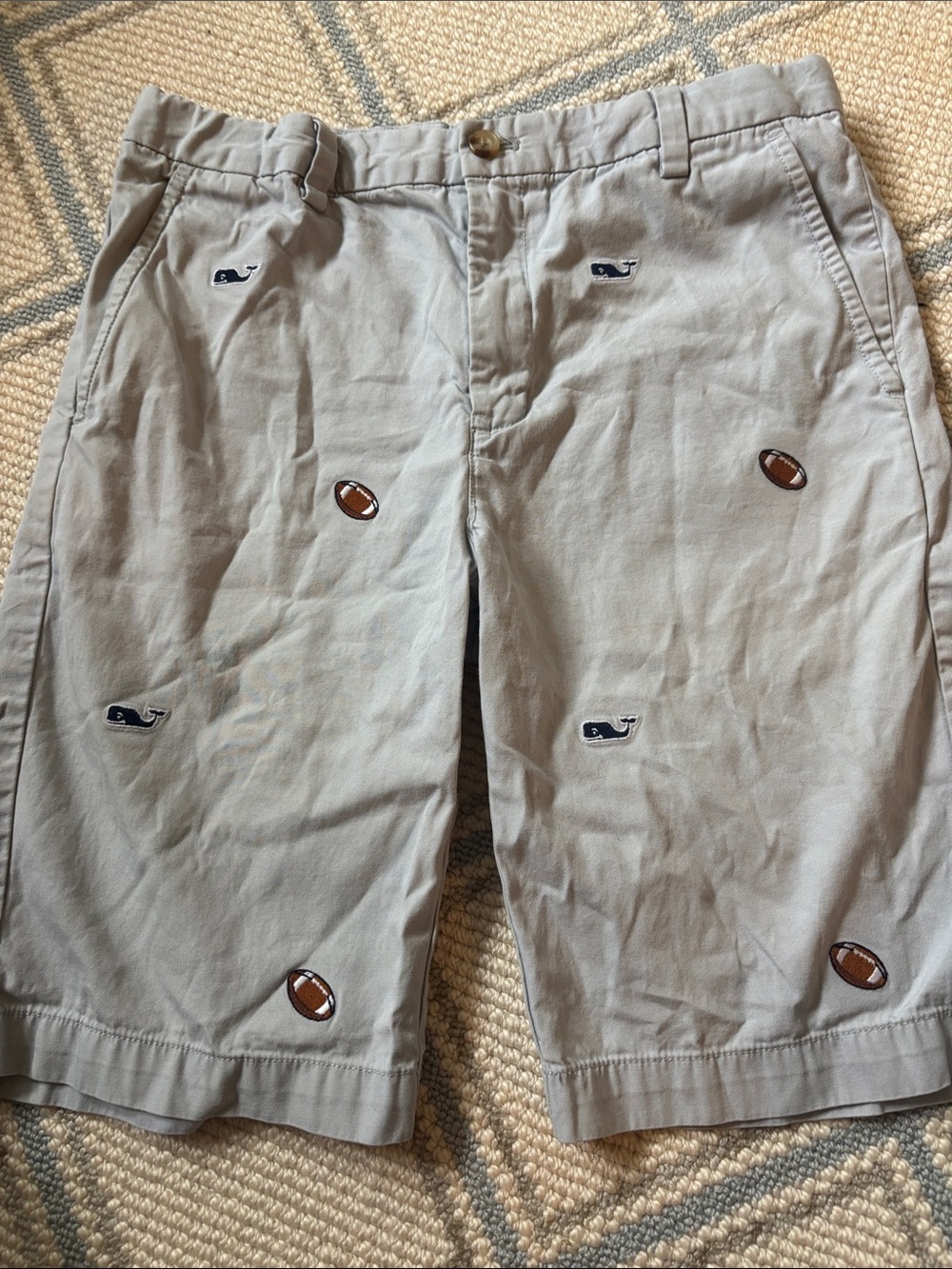 EUC Vineyard Vines Gray khaki Embroidered Football & Whale Chino Shorts Sz 16